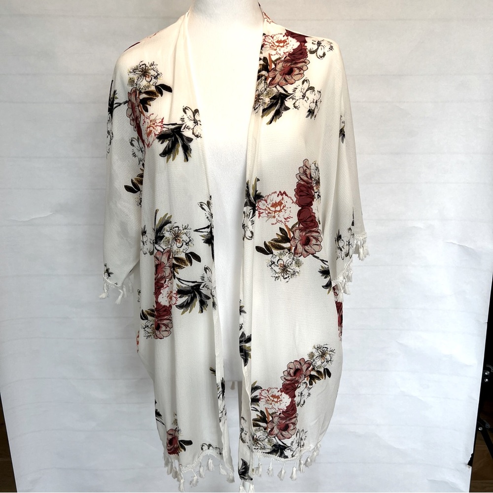 Cupshe Floral print Kimono with Tassels